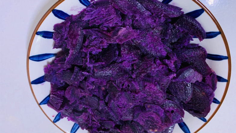 糯米紫薯糕,蒸熟
