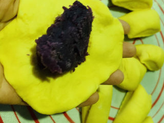 南瓜紫薯包,加入紫薯泥