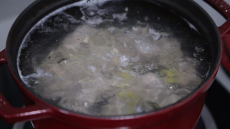 冬瓜薏米汤,大火煮开