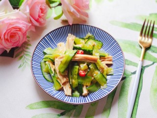 黄瓜拌腐竹,健康又美味