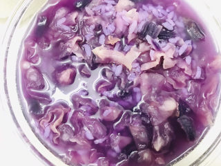紫薯银耳粥,关火，出锅