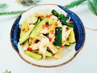 黄瓜拌腐竹,很下饭的一道菜
