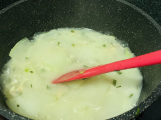 冬瓜薏米汤,搅拌均匀调料