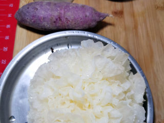 紫薯银耳粥,食材准备 