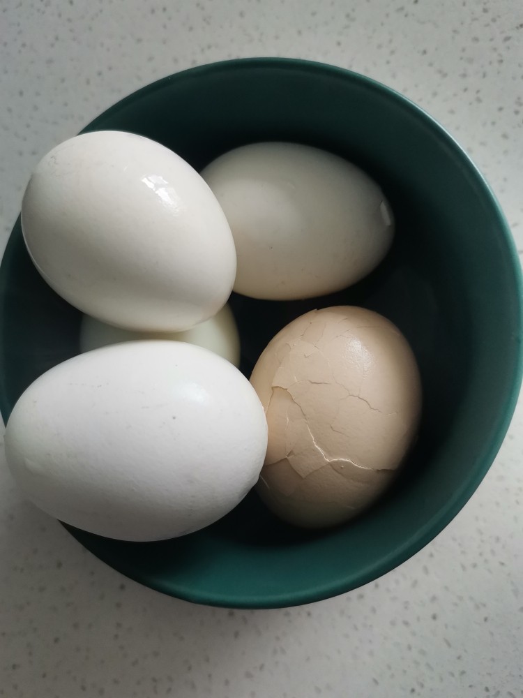 卤鸡蛋,开锅后煮8分，闷5分