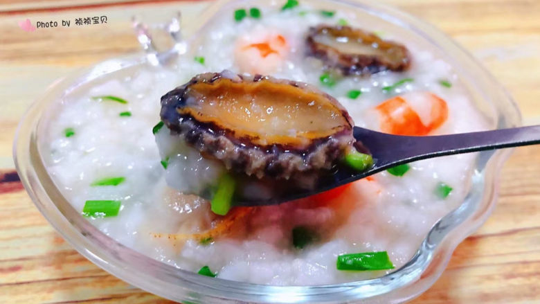 干贝海鲜粥,鲍鱼营养价值非常丰富经常食用对身体有益