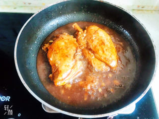 照烧鸡肉饭,小火炖至汤汁浓稠收干