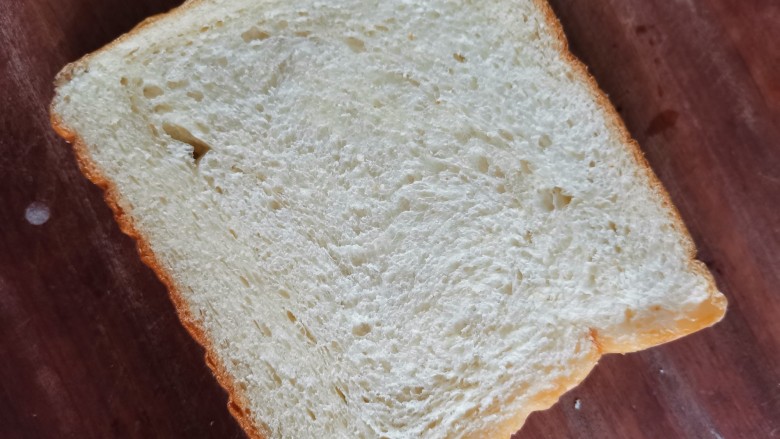三明治,准备一个切片面包