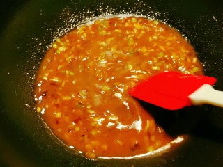 糖醋茄子,汤汁变得浓稠明亮。