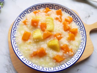 红薯南瓜粥,特别香甜的一碗粥。