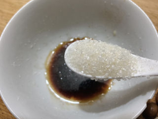 红烧日本豆腐,一小勺白糖