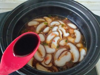 西红柿香菇汤,加入生抽