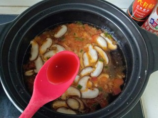西红柿香菇汤,加入醋