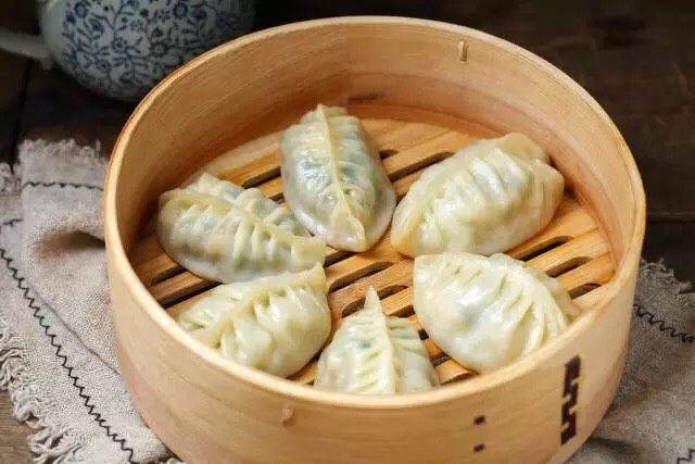 蒸三鲜蛋饺图片