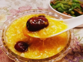 红枣南瓜粥,自带甜香的营养粥。