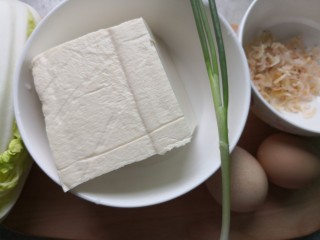 白菜豆腐汤,准备所需食材