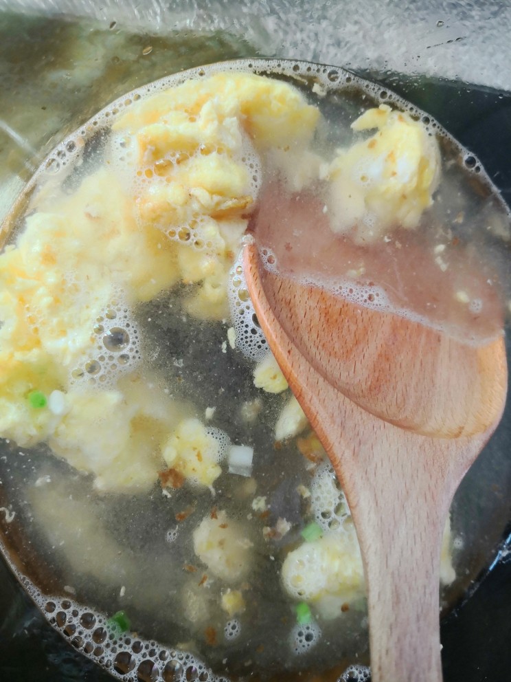 白菜豆腐汤,放入适量的开水