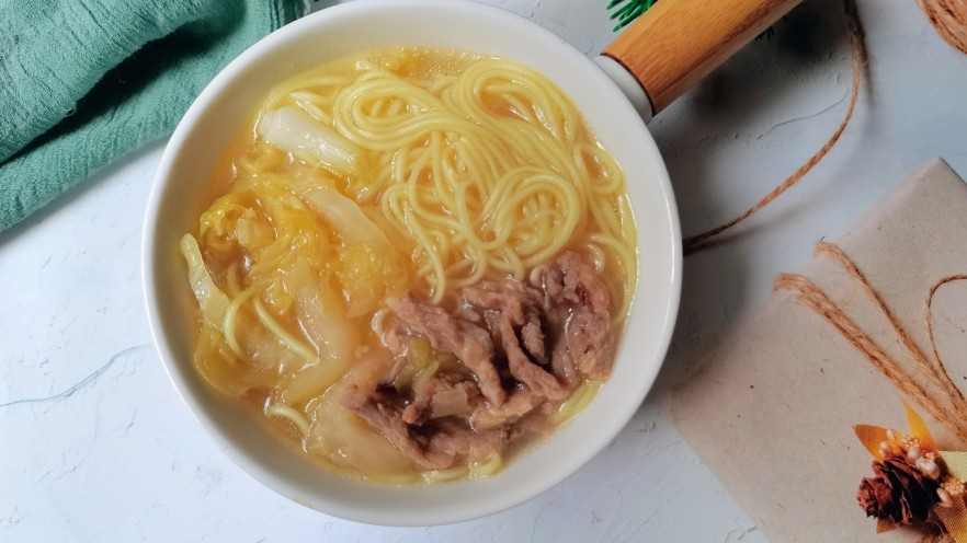 酸菜肉丝面