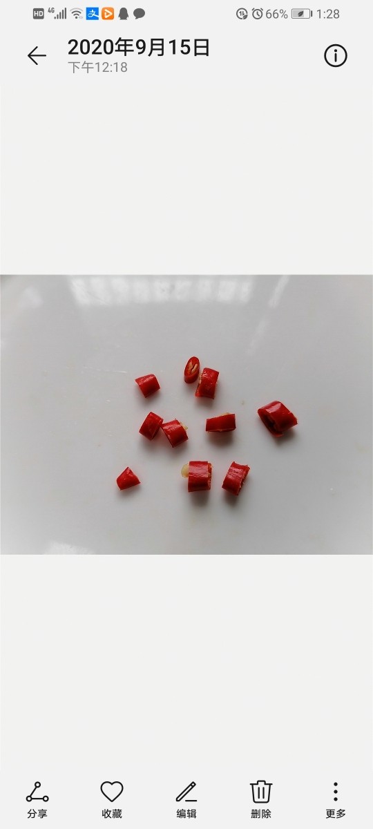 爆炒基围虾,<a style='color:red;display:inline-block;' href='/shicai/ 62'>辣椒</a>切成丁