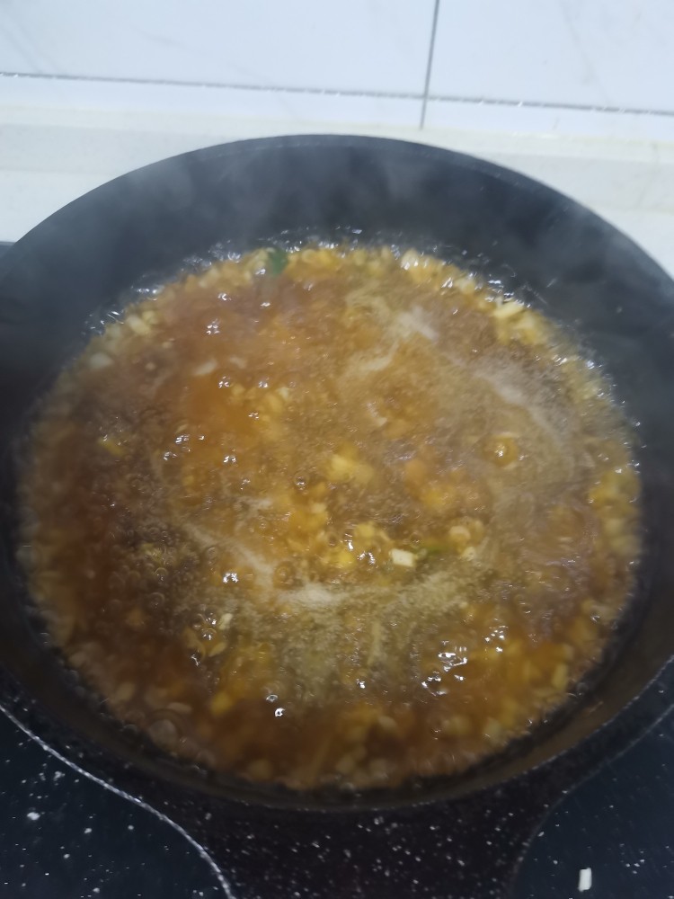 美味菌汤,水开煮5分加水淀粉