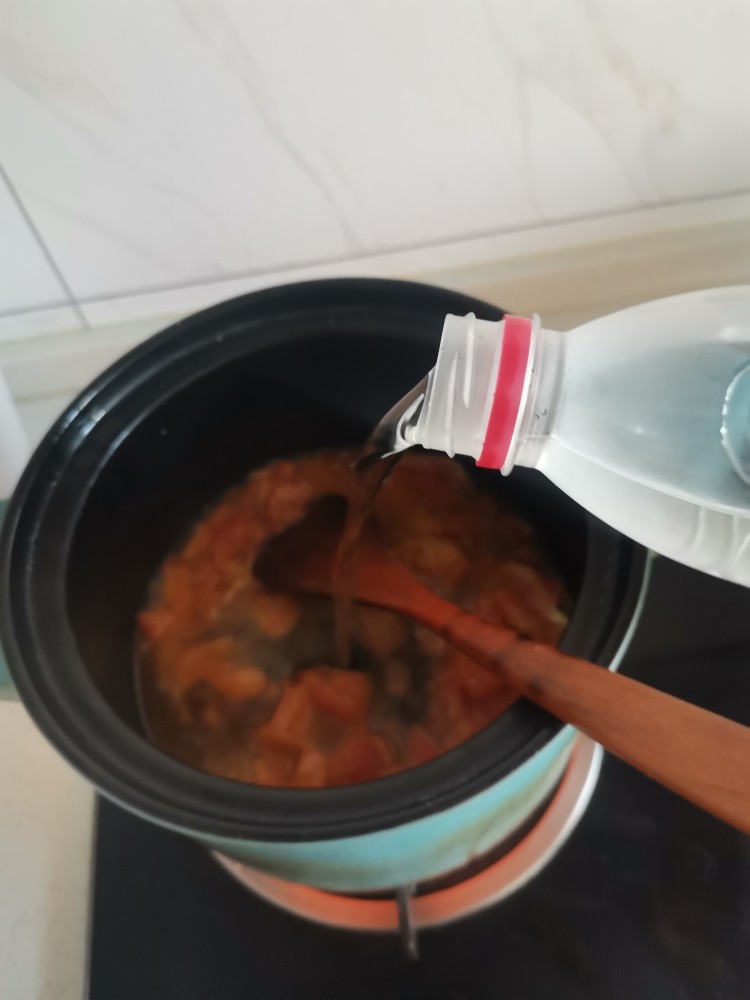 金针菇豆腐汤,加600毫升水