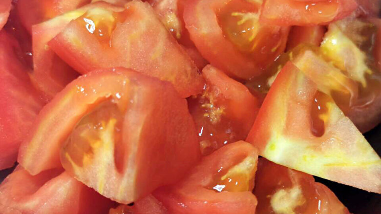 西红柿面疙瘩,西红柿切小块
