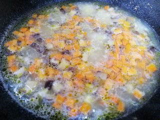 山药芙蓉汤,搅拌均匀，文火煮开。
