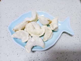 饺子大杂烩,饺子从冰箱冷冻拿出 