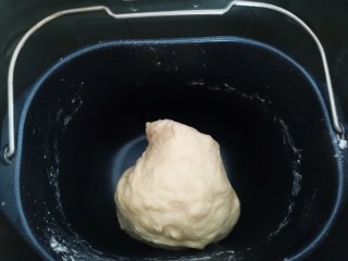 红薯牛奶面包（面包机版）,启动和面程序18分钟