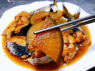红烧鲅鱼,萝卜片非常入味入口即化