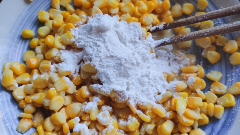 椒盐玉米,加适量淀粉