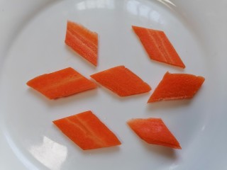 红萝卜切菱形图片
