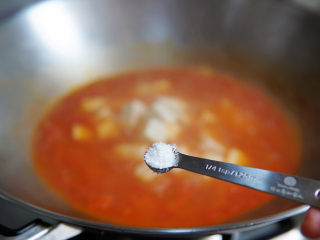 番茄豆腐汤,加味精提鲜