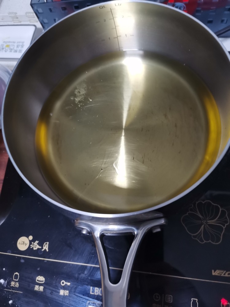 盐焗地瓜,起锅烧油