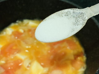番茄豆腐汤,加入盐