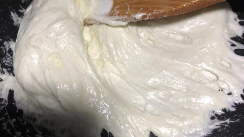 奶枣,快速地翻炒均匀。