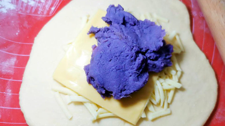 奶酪饼,包入紫薯泥