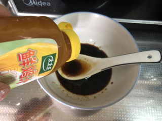 金针菇日本豆腐,一茶匙太太乐鸡汁