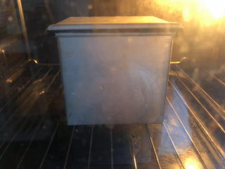 紫米水立方,烤箱预热170度，烤约40分钟左右。