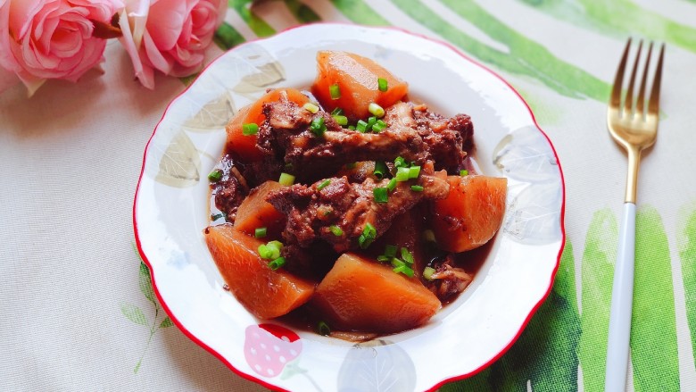 鸡肉炖土豆,成品图