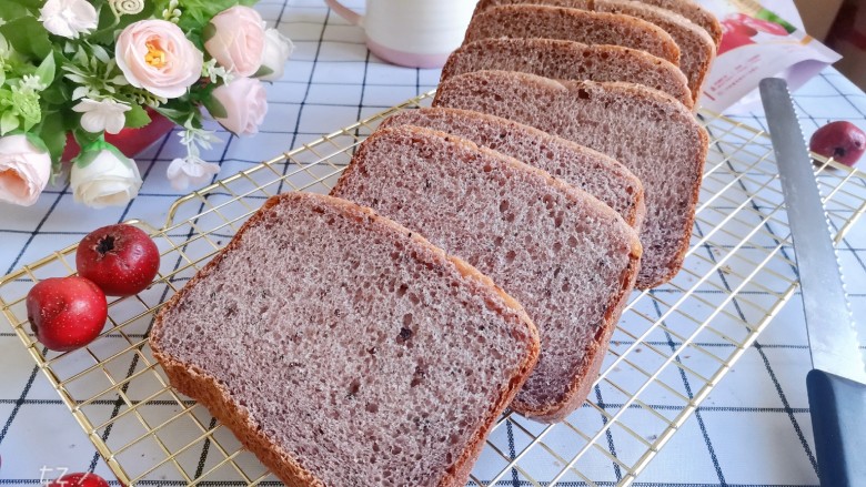 奶香紫米吐司面包（面包机版）,成品图！