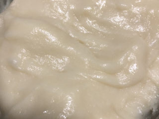 椰蓉豆沙卷,全部揉匀，黄油吸收。