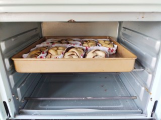 蜂蜜小面包,放烤箱二次发酵20分钟