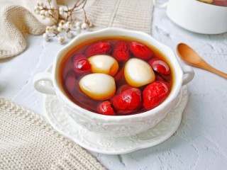桂圆鸡蛋汤,每天喝一碗糖水红枣汤。