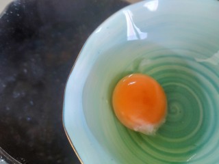 桂圆鸡蛋汤,加入鸡蛋