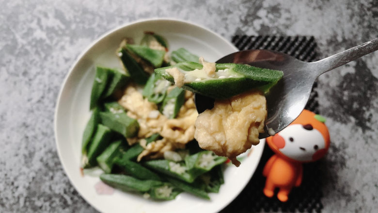 秋葵炒鸡蛋,简单素菜，清淡不油腻