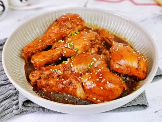 电饭锅焖鸡腿,电饭煲鸡腿，简单又好吃。