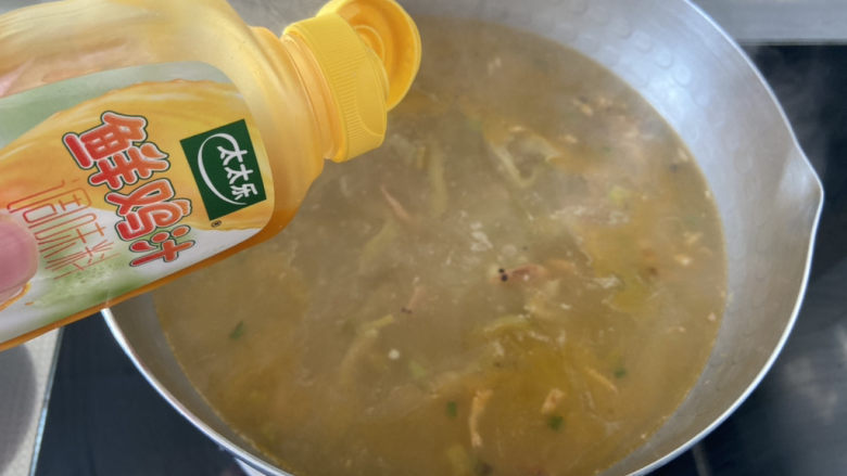 榨菜肉丝汤➕黄瓜榨菜肉丝汤,一茶匙太太乐鸡汁增效调味