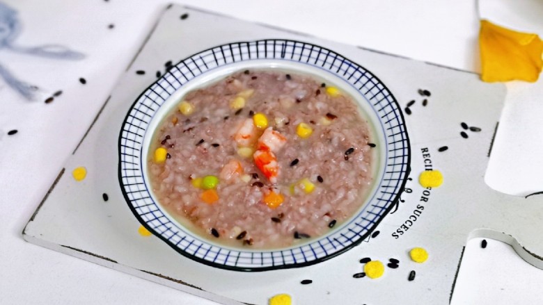 红枣黑米粥,简单易做的粥，营养丰富。