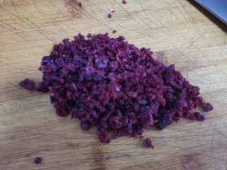 杂粮吐司,蔓越莓切碎